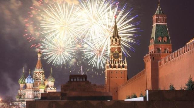 Салют 23 февраля 2017 в Москве.